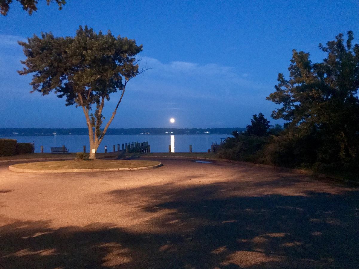 The Stirling House Waterfront Inn Greenport Buitenkant foto