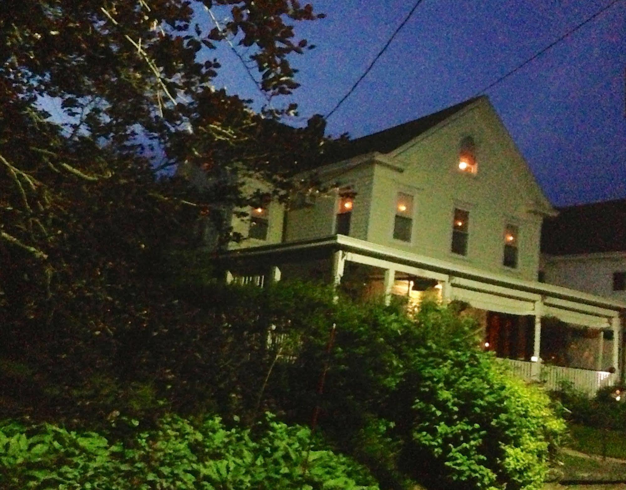 The Stirling House Waterfront Inn Greenport Buitenkant foto