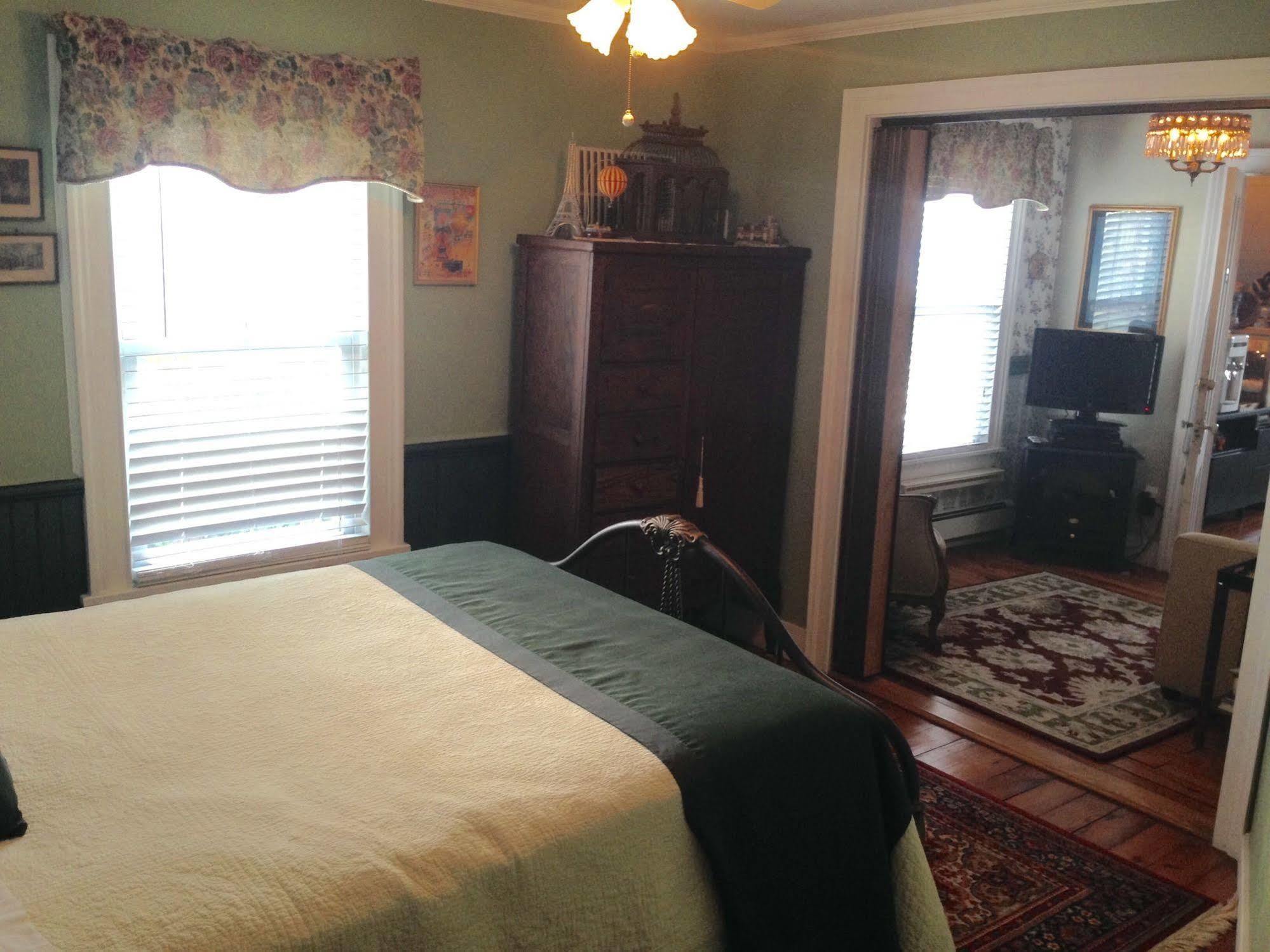 The Stirling House Waterfront Inn Greenport Buitenkant foto