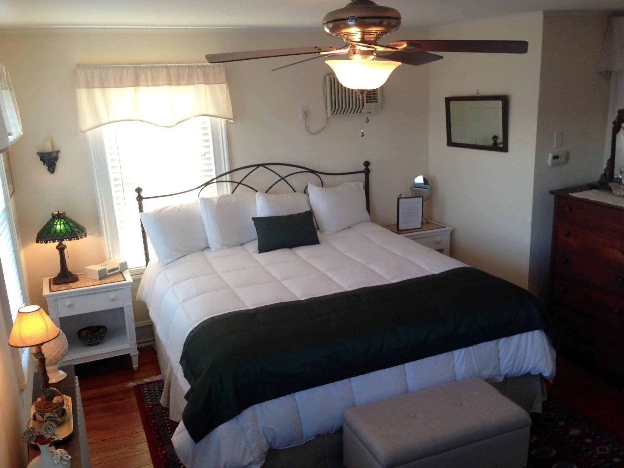 The Stirling House Waterfront Inn Greenport Buitenkant foto