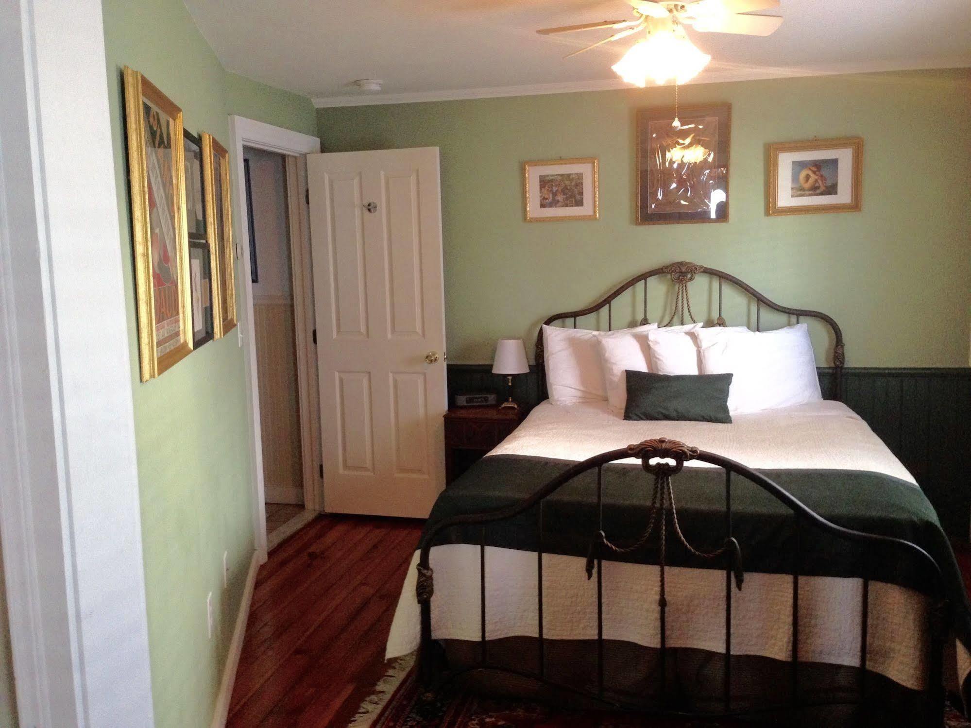 The Stirling House Waterfront Inn Greenport Buitenkant foto